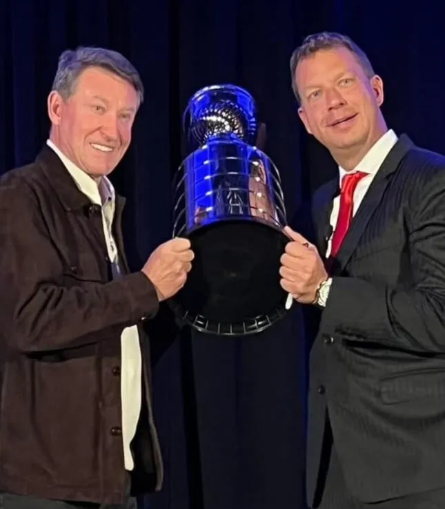 JT Foxx with Wayne Gretzky